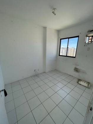 Venda apartamento 03 quartos em Boa Viagem, 02 vagas, com lazer.