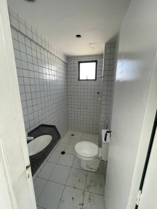 Venda apartamento 03 quartos em Boa Viagem, 02 vagas, com lazer.