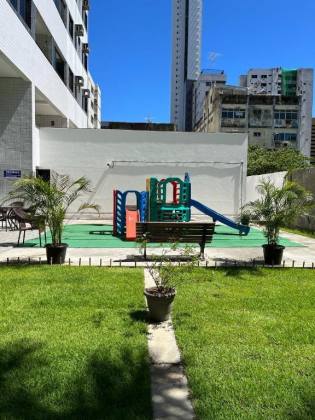 Venda apartamento 03 quartos em Boa Viagem, 02 vagas, com lazer.