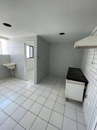 Venda apartamento 03 quartos em Boa Viagem, 02 vagas, com lazer.