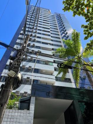 Venda apartamento 03 quartos em Boa Viagem, 02 vagas, com lazer.