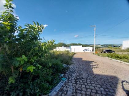 Terreno para Venda com 240 m² de área 12X20, com excelente localização no bairro do Sol Nascente (Nova Sertânia)