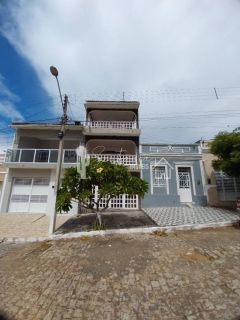 Casa para Venda com Excelente Localização na Rua 07 de Setembro – Centro – Sertânia/PE.