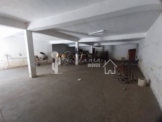 Loja Comercial para Locação Piso Térreo, com excelente localização, no Centro da Cidade, na Rua: Luiza Francisca 78 – Loja, Centro – Sertânia/PE.