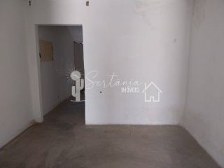 Casa para Venda com Excelente Localização na Rua 07 de Outubro – Centro – Sertânia/PE.