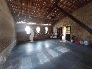 Casa para Venda com Excelente Localização na Rua Rui Barbosa, 155 – Centro – Sertânia/PE.