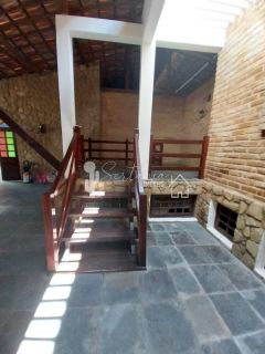 Casa para Venda com Excelente Localização na Rua Rui Barbosa, 155 – Centro – Sertânia/PE.