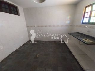 Casa para Venda com Excelente Localização na Rua Rui Barbosa, 155 – Centro – Sertânia/PE.