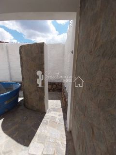 Casa para Venda com Excelente Localização na Rua Rui Barbosa, 155 – Centro – Sertânia/PE.