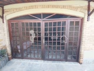 Casa para Alugar com Excelente Localização na Rua Rui Barbosa, 155 – Centro – Sertânia/PE.