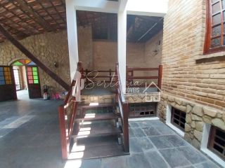 Casa para Alugar com Excelente Localização na Rua Rui Barbosa, 155 – Centro – Sertânia/PE.