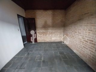 Casa para Alugar com Excelente Localização na Rua Rui Barbosa, 155 – Centro – Sertânia/PE.