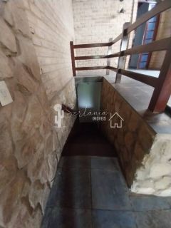 Casa para Alugar com Excelente Localização na Rua Rui Barbosa, 155 – Centro – Sertânia/PE.