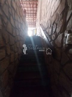 Casa para Alugar com Excelente Localização na Rua Rui Barbosa, 155 – Centro – Sertânia/PE.