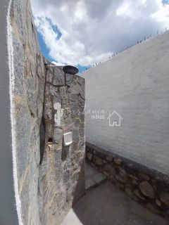 Casa para Alugar com Excelente Localização na Rua Rui Barbosa, 155 – Centro – Sertânia/PE.