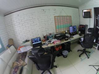 Casa com Piscina na Aruana