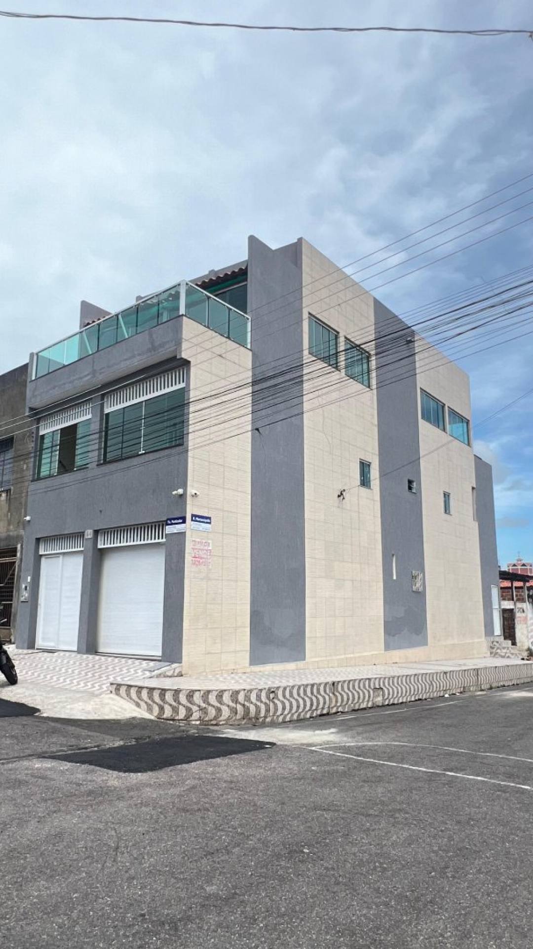 Casa Duplex com Ponto Comercial no Siqueira Campos
