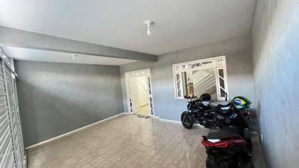 Casa Duplex com Ponto Comercial no Siqueira Campos