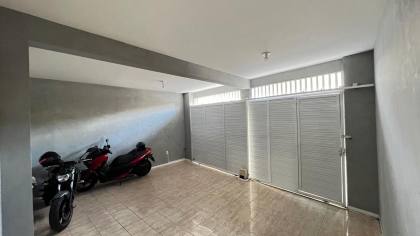 Casa Duplex com Ponto Comercial no Siqueira Campos