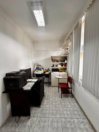 Salas Comerciais no Edifício Oviêdo Teixeira