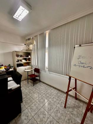 Salas Comerciais no Edifício Oviêdo Teixeira