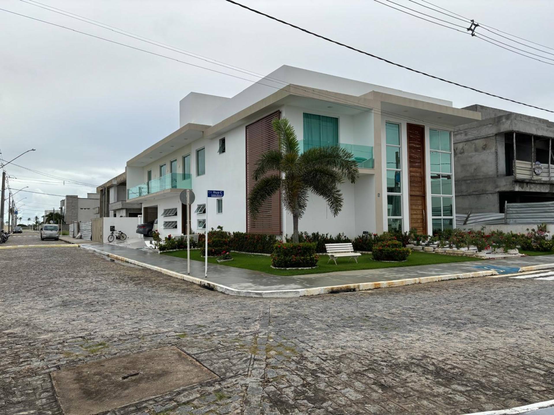 Casa Duplex de Esquina no Cond. Atlantic Blue