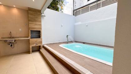 Casa Duplex com Piscina na Atalaia