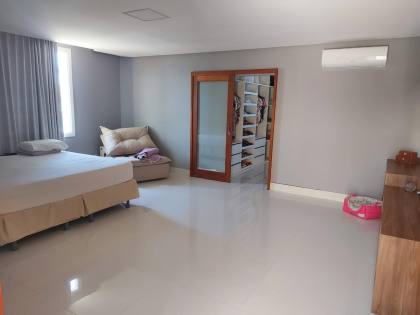 Casa Duplex com Piscina no Cond. Lago Paranoá