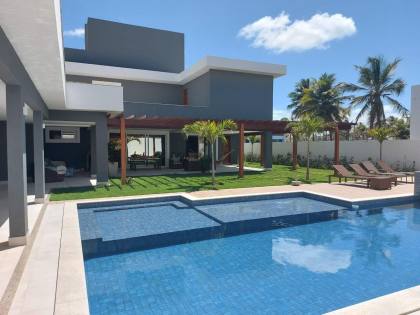 Casa Duplex com Piscina no Cond. Lago Paranoá