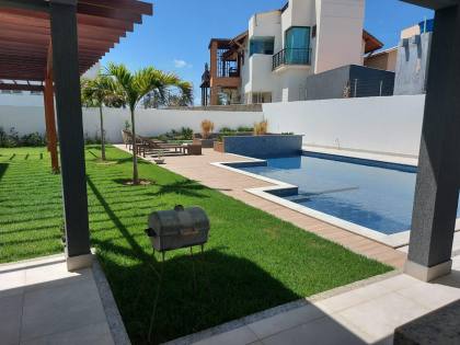 Casa Duplex com Piscina no Cond. Lago Paranoá