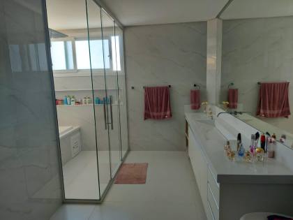 Casa Duplex com Piscina no Cond. Lago Paranoá