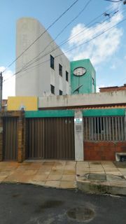 Prédio com Três Pavimentos no Aeroporto