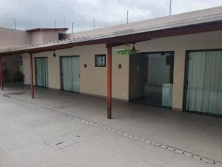 Casa com Piscina na Coroa do Meio