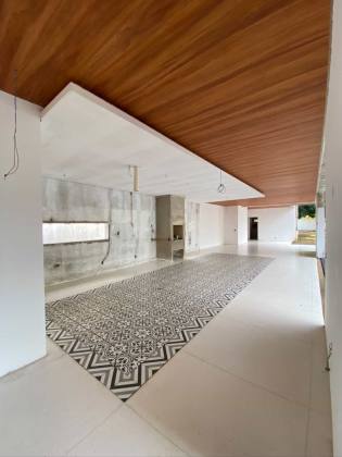 Casa no Condomínio Chácara Ipê Para Vender com 4 suítes em Rio Branco Acre