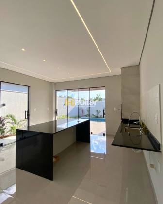 Casa Terrea no Swiss Park Rio Branco com 3 Suítes