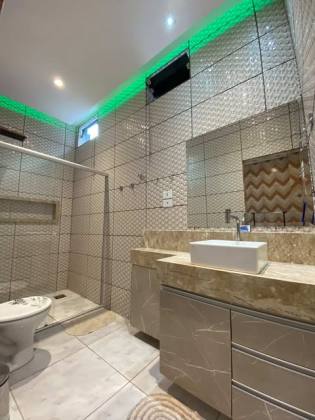 Casa Para Alugar com 4 quartos sendo 2 suítes no bairro São Francisco em Rio Branco