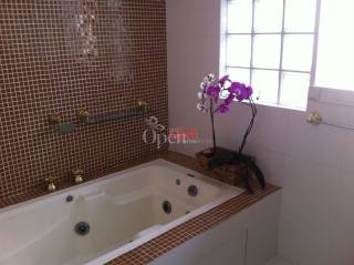 AMPLA CASA A VENDA EM JURERÊ INTERNACIONAL - FLORIANÓPOLIS/SC