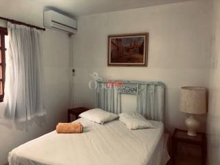 AMPLA CASA A VENDA EM JURERÊ INTERNACIONAL - FLORIANÓPOLIS/SC