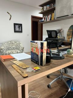 CASA COM 4 SUÍTES  A VENDA EM JURERÊ - FLORIANÓPOLIS/SC