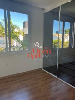 CASA COM 4 SUÍTES  A VENDA EM JURERÊ - FLORIANÓPOLIS/SC