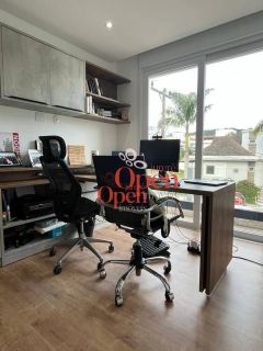 CASA COM 4 SUÍTES  A VENDA EM JURERÊ - FLORIANÓPOLIS/SC