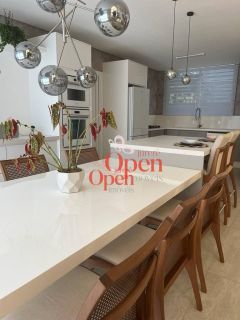 CASA COM 4 SUÍTES  A VENDA EM JURERÊ - FLORIANÓPOLIS/SC