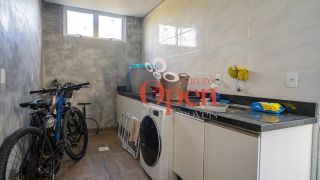 CASA COM 4 SUÍTES  A VENDA EM JURERÊ - FLORIANÓPOLIS/SC