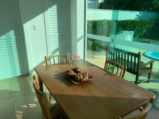 CASA 4 QUARTOS EM JURERE INTERNACIONAL-FLORIANÓPOLIS/SC