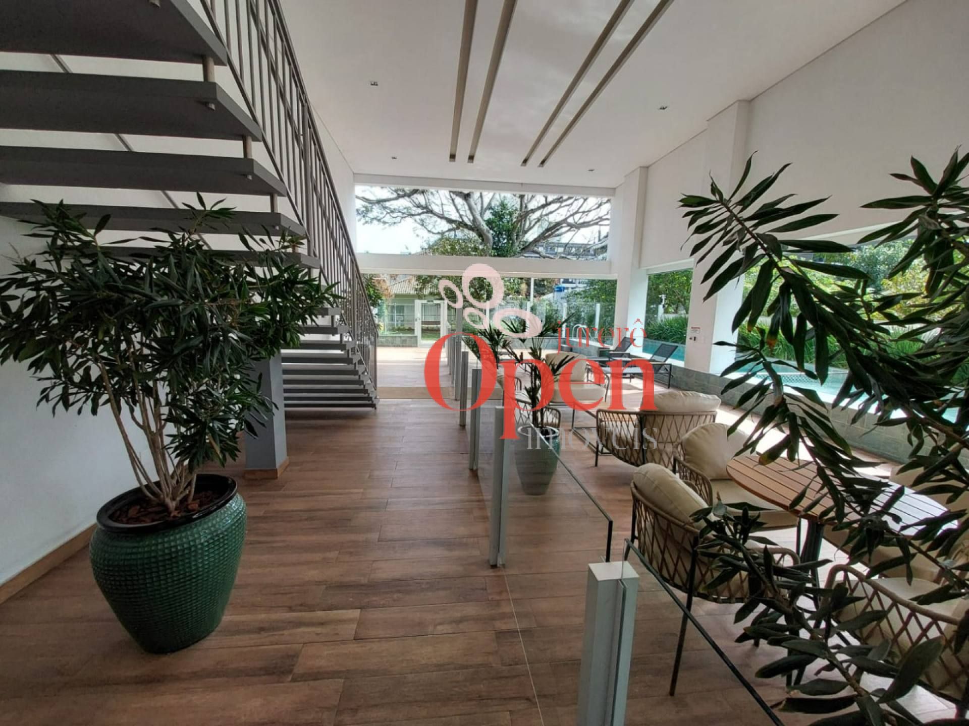 APARTAMENTO NOVÍSSIMO EM JURERÊ-FLORIANÓPOLIS / SC