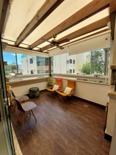 APARTAMENTO CHARMOSO À VENDA EM BECO DOS MILIONÁRIOS-FLORIANÓPOLIS/SC