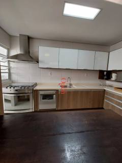 APARTAMENTO CHARMOSO À VENDA EM BECO DOS MILIONÁRIOS-FLORIANÓPOLIS/SC