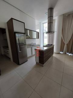 APARTAMENTO CHARMOSO À VENDA EM BECO DOS MILIONÁRIOS-FLORIANÓPOLIS/SC