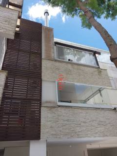 APARTAMENTO CHARMOSO À VENDA EM BECO DOS MILIONÁRIOS-FLORIANÓPOLIS/SC