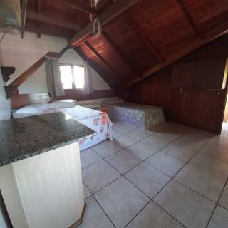 CASA À 100METROS DA PRAIA DE JURERÊ INTERNACIONAL